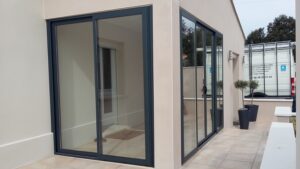 Coulissants-en-alu-gris-anthracite-RAL-7016-1